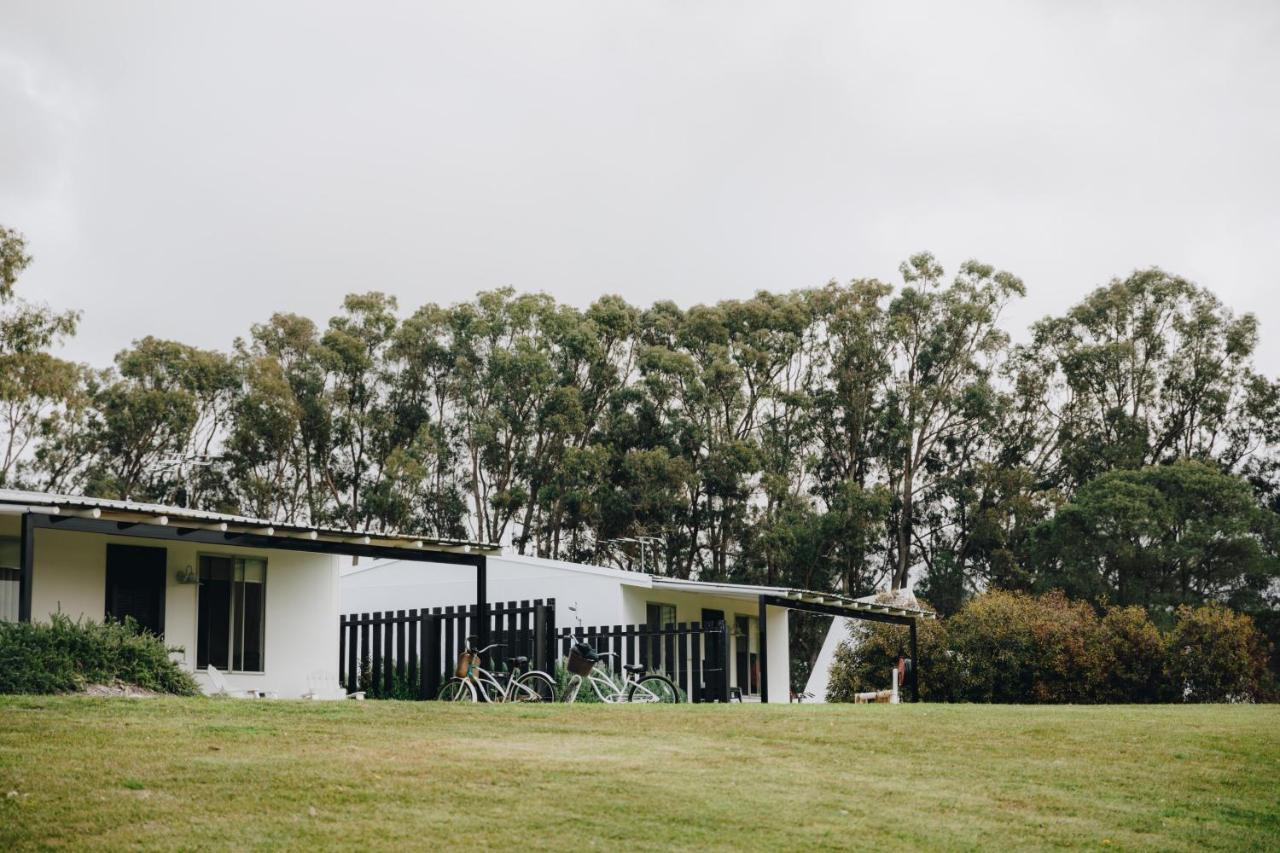 Esperance Chalet Village Exterior photo